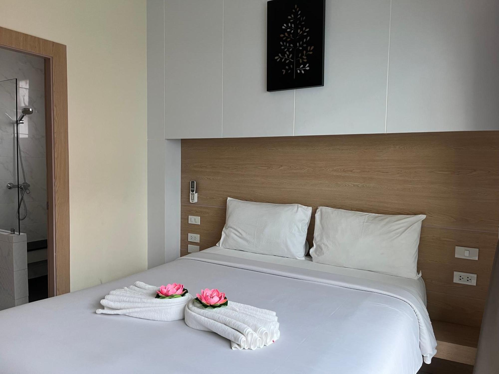 I Am O'Tel Patong Hotel Bagian luar foto