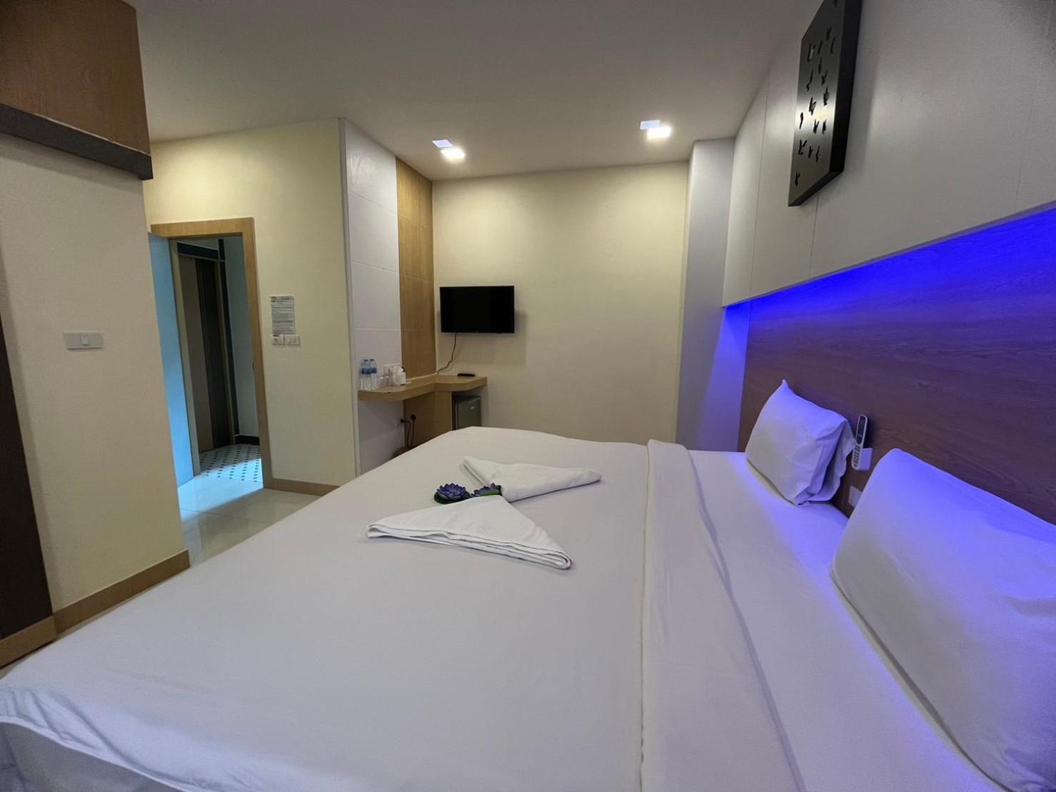 I Am O'Tel Patong Hotel Bagian luar foto