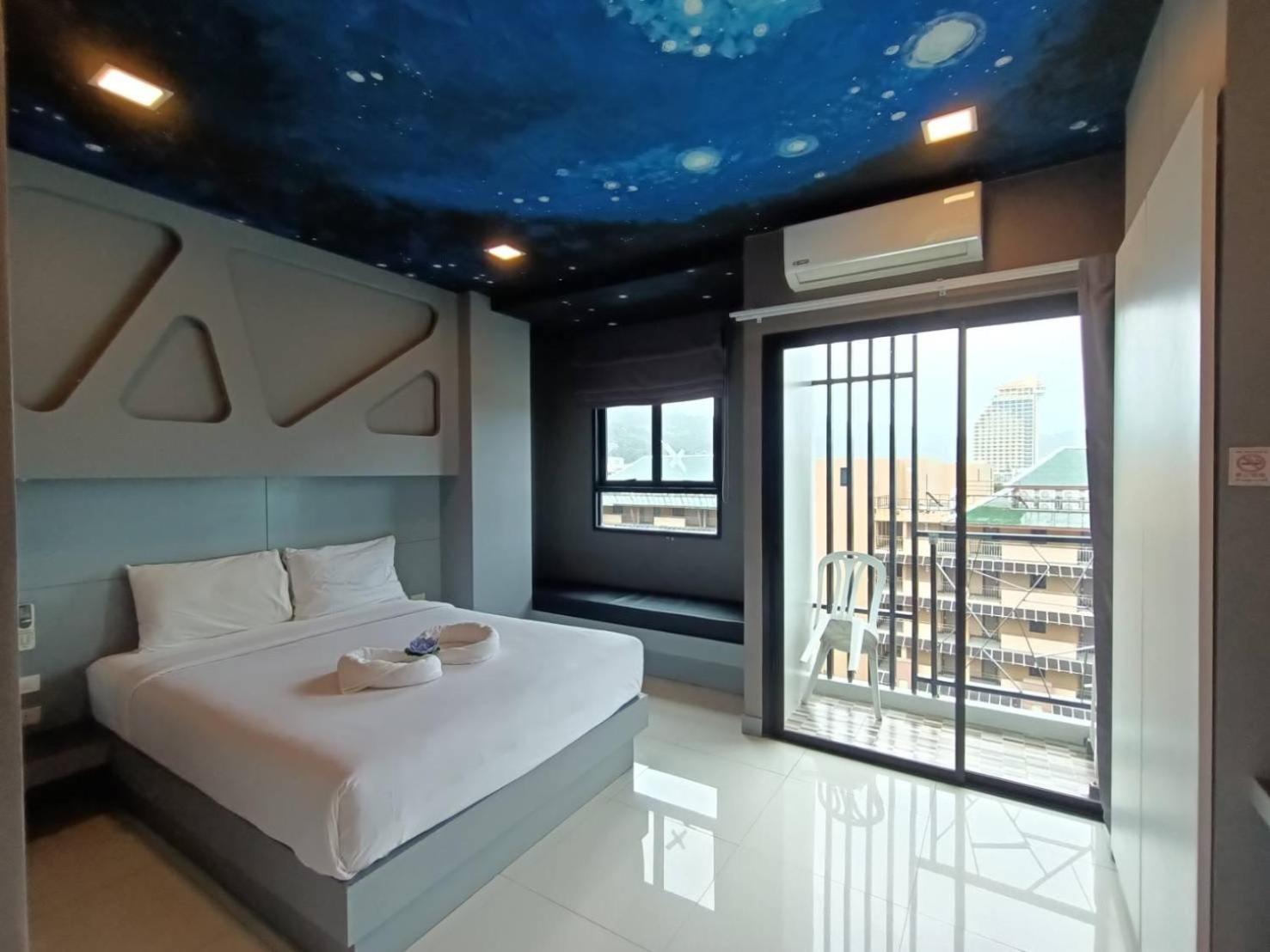 I Am O'Tel Patong Hotel Bagian luar foto