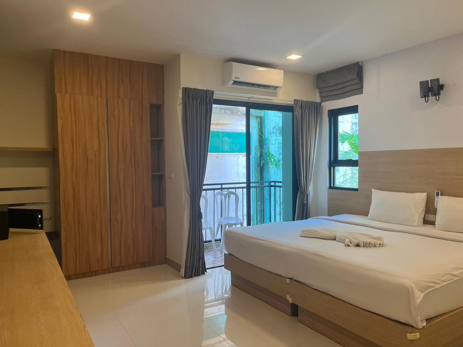 I Am O'Tel Patong Hotel Bagian luar foto