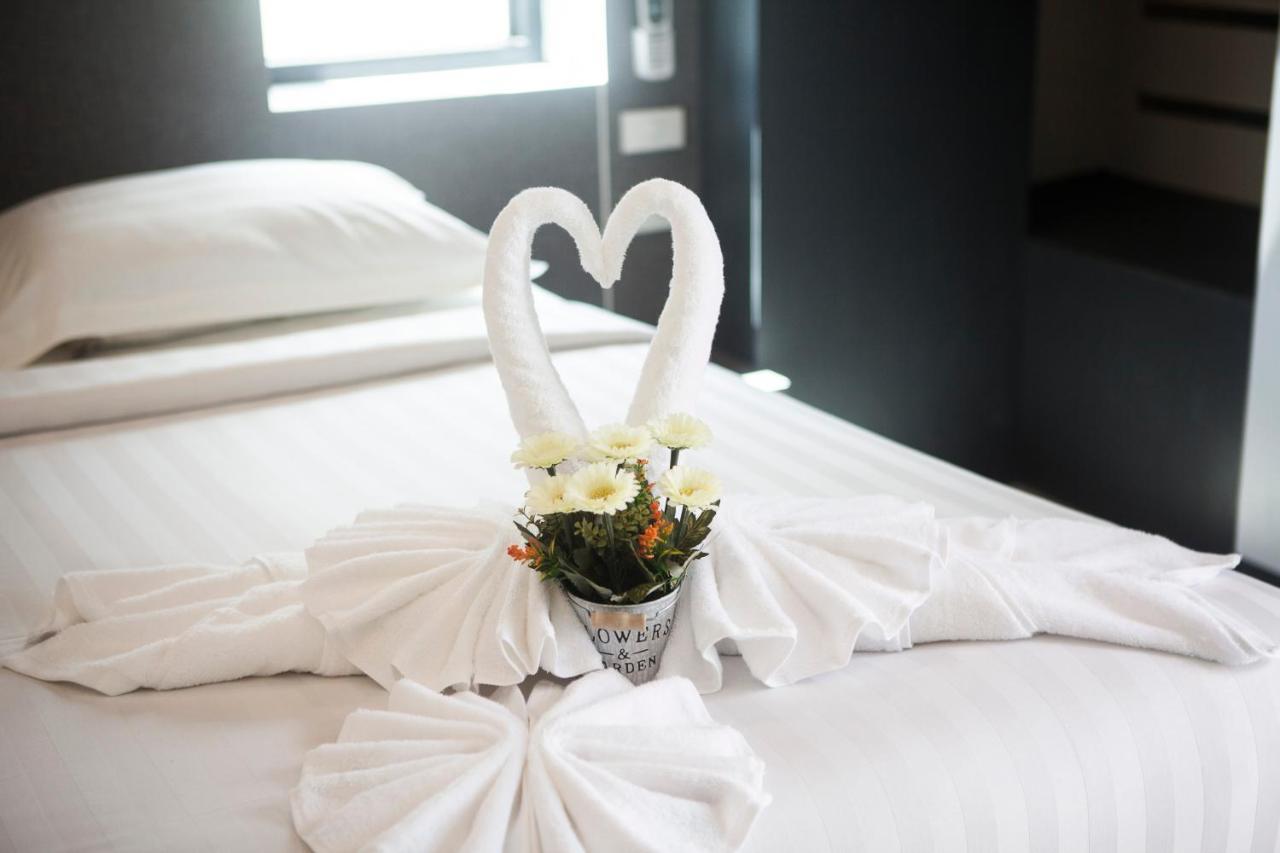 I Am O'Tel Patong Hotel Bagian luar foto